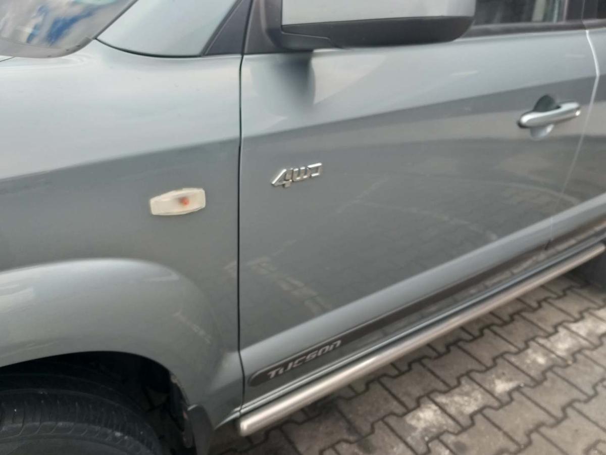 Hyundai Tucson original Tür vorn links Hellblaumetallic Rohbau Bj.2005